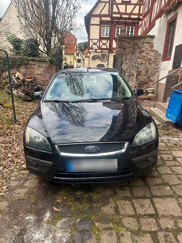 Second-hand Ford Focus 85 CP (62 kW) 2005 Negru Hatchback