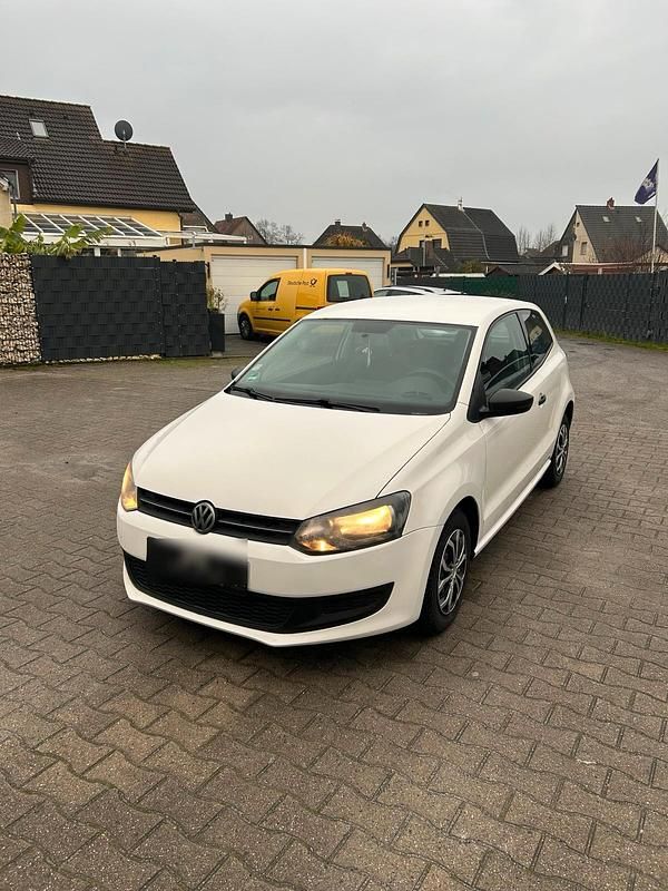 Weiß Gebraucht 2013 VW Polo Kleinwagen | 3.950 € (Guter Preis) - Bild 1/4
