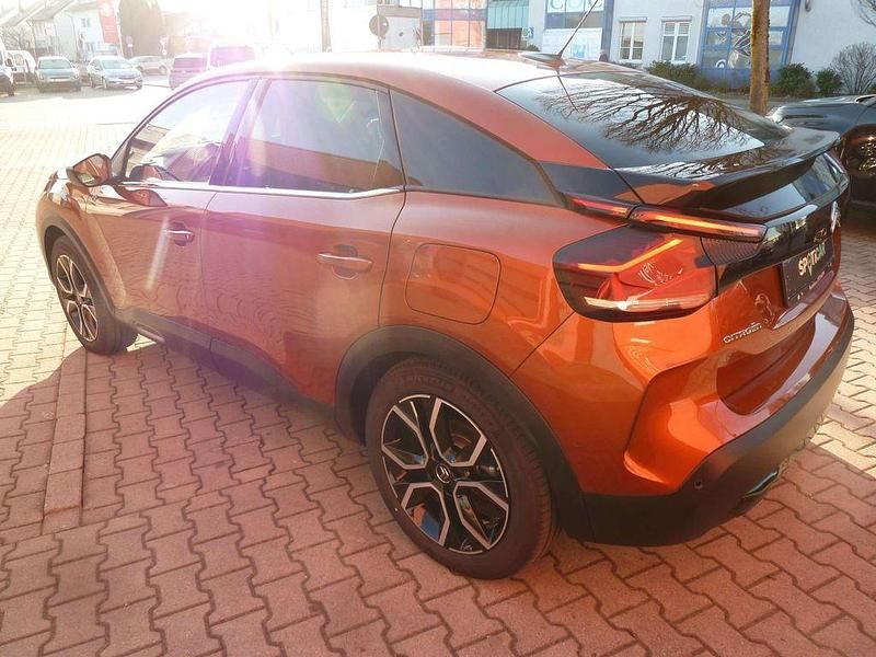 Gebraucht Citroën e-C4 Shine 100 kW (136 PS) 2022 Karamellbraun Limousine