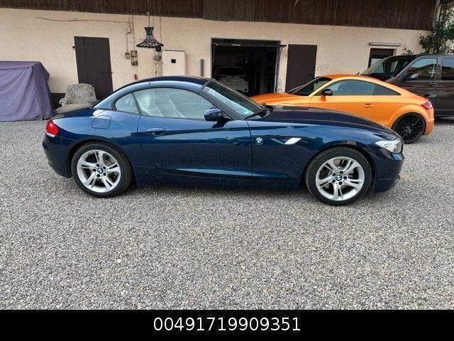Blau Gebraucht 2009 BMW Z4 Performance Cabrio | 19.990 € (Guter Preis) - Bild 1/4