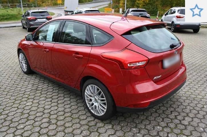 Usata Ford Focus 101 CV (74 kW) 2015 Rosso Utilitaria