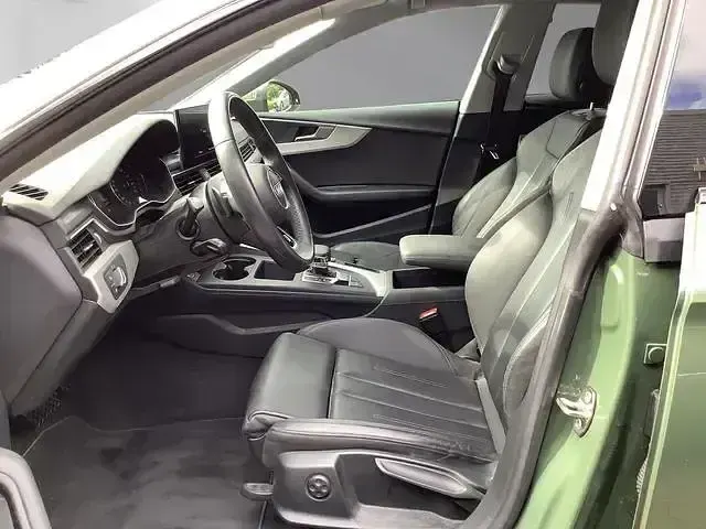 Gebraucht Audi A5 Sportback Advanced Plus 265 PS (194 kW) 2022 Distriktgrün metallic Kleinwagen