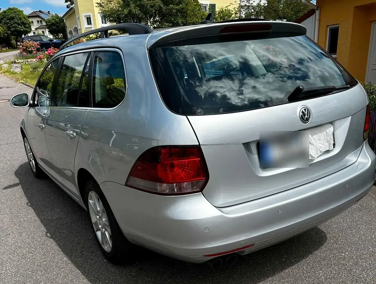 Gebraucht VW Golf VI 140 PS (102 kW) 2010 Silber Kleinwagen