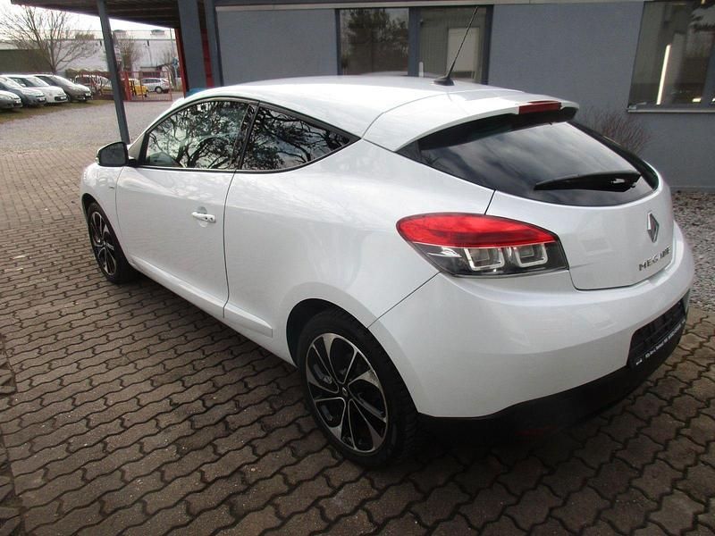 Gebraucht Renault Mégane Coupé Bose Edition 132 PS (97 kW) 2014 Weiß Coupé
