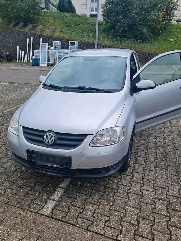 Grau Gebraucht 2007 VW Fox Kleinwagen | 1.199 € (Guter Preis) - Bild 1/4