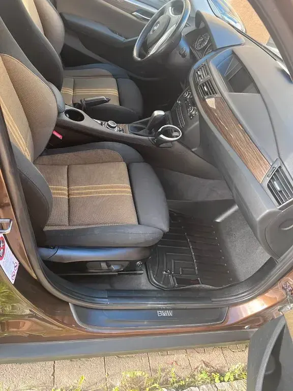 Używany BMW X1 Performance 218 KM (160 kW) 2010 Brązowy SUV