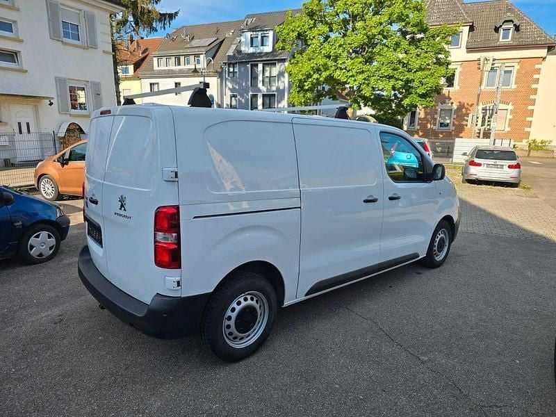 Gebraucht Peugeot Expert Premium 144 PS (105 kW) 2022 Weiß Van