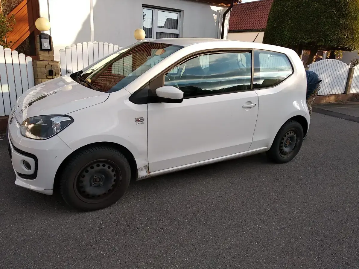 Second-hand VW up! 75 CP (55 kW) 2012 Alb Hatchback