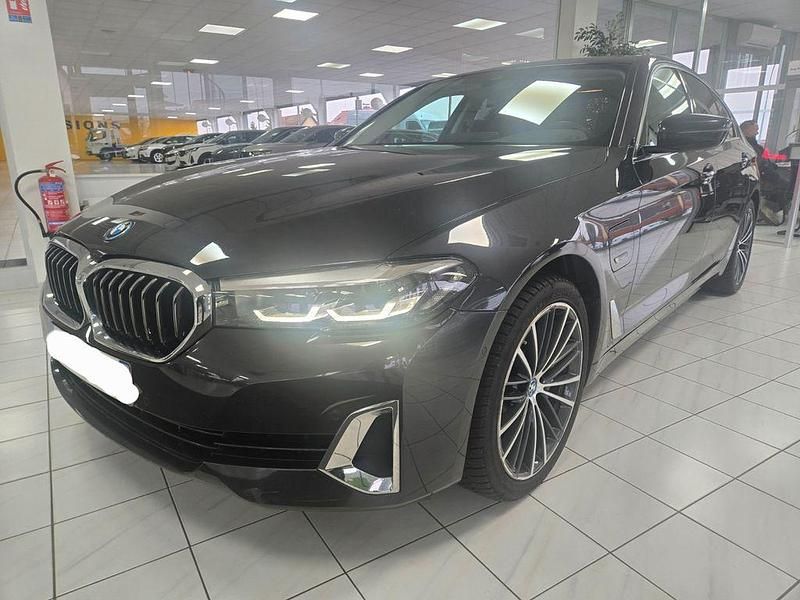 Gebraucht BMW 530 Sport Line 184 PS (135 kW) 2022 Grau Limousine