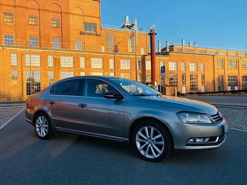 Gebraucht VW Passat Highline 211 PS (155 kW) 2013 Beige Limousine