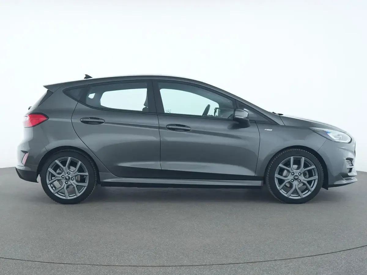Gebraucht Ford Fiesta ST-Line 125 PS (91 kW) 2023 Magnetic grau Kleinwagen