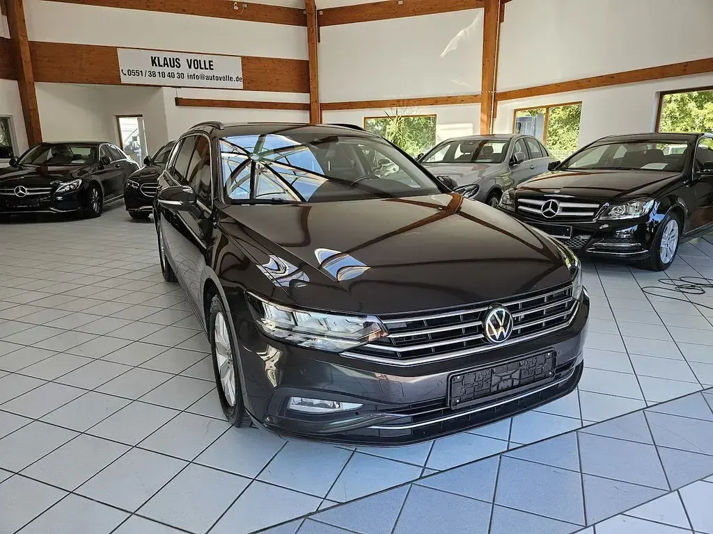 Gebraucht VW Passat Business 150 PS (110 kW) 2021 Grau
