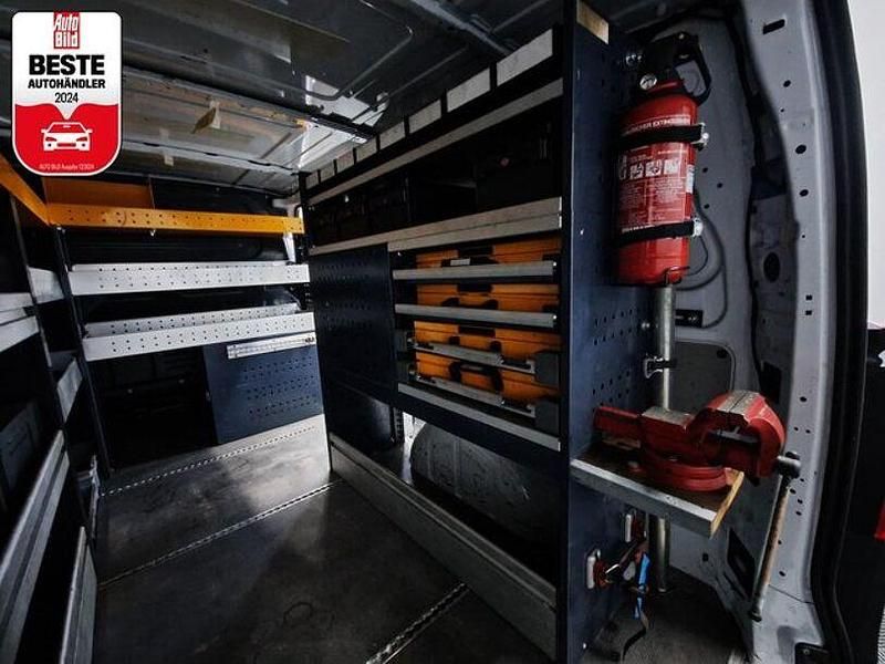 Weiß Gebraucht 2017 Mercedes Vito Van / Kleinbus | 18.240 € (Fairer Preis) - Bild 1/4