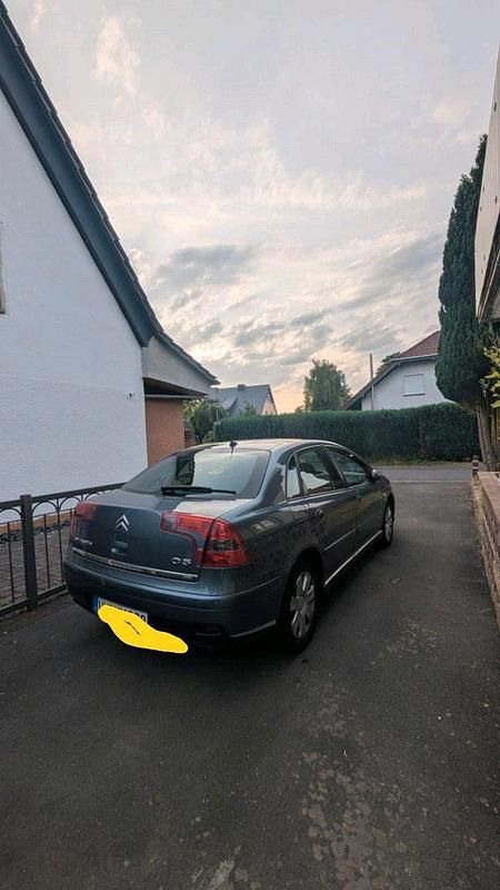 Grau Gebraucht 2007 Citroën C5 Limousine | 5.499 € - Bild 1/4