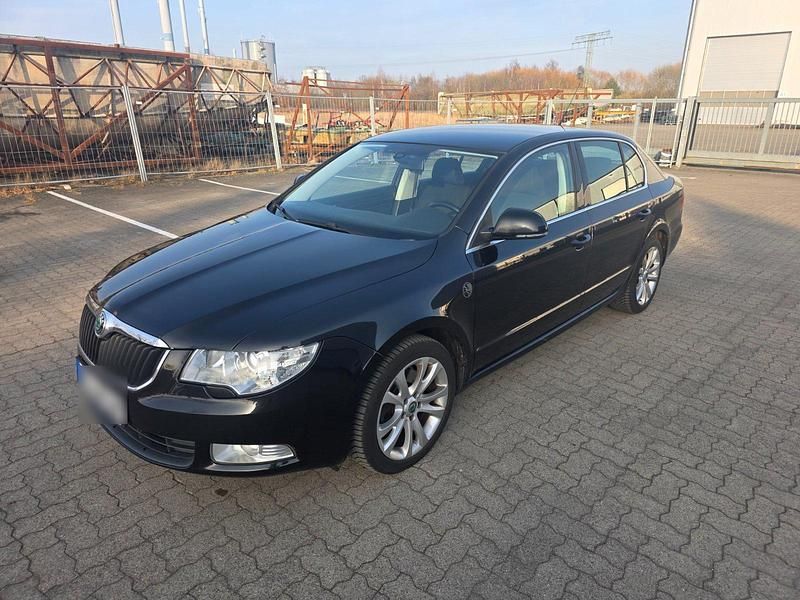 Gebraucht Skoda Superb 125 PS (91 kW) 2009 Schwarz Limousine