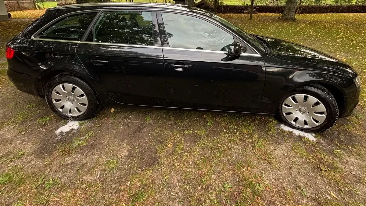 Second-hand Audi A4 120 CP (88 kW) 2011 Negru Break