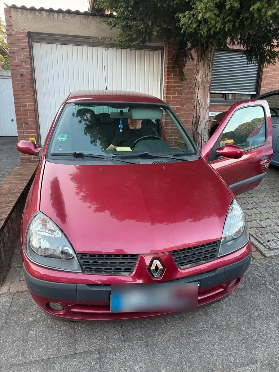 Gebraucht Renault Clio 72 PS (52 kW) 2002 Rot Kleinwagen