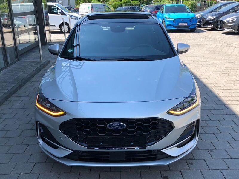 Gebraucht Ford Focus ST-Line 155 PS (114 kW) 2024 Silber Limousine