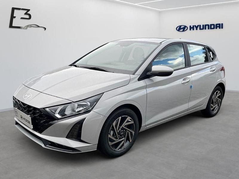 Neu Hyundai i20 Trend 101 PS (74 kW) 2025 Grau Kleinwagen