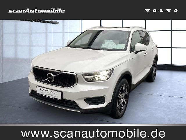 Weiss Gebraucht 2022 Volvo XC40 Momentum SUV | 29.990 € (Fairer Preis) - Bild 1/4