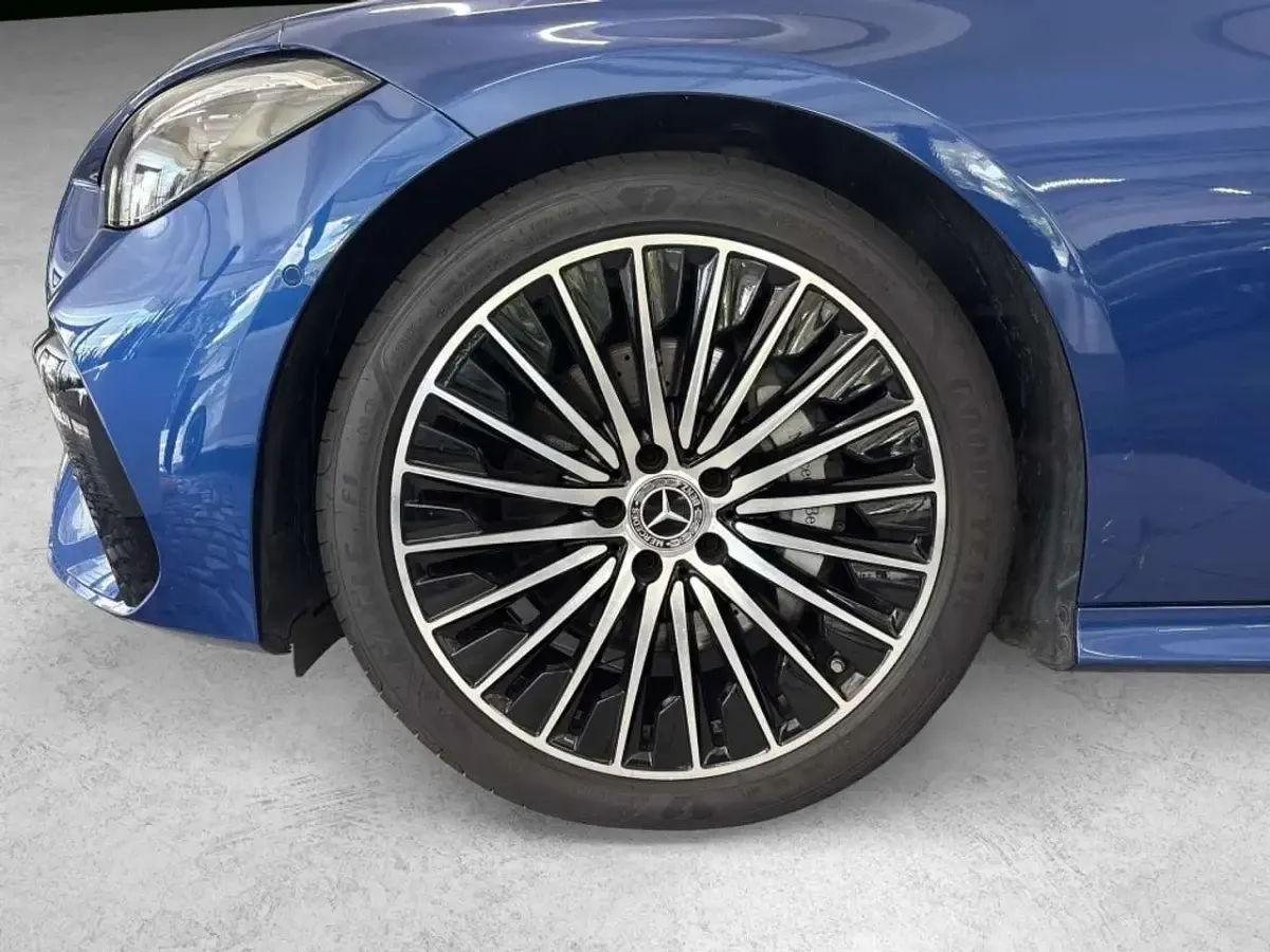 Gebraucht Mercedes CLE180 Advanced Plus 170 PS (125 kW) 2025 Blau Coupé