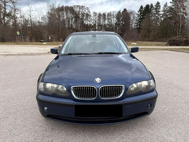 Gebraucht BMW 330 Sport Line 204 PS (150 kW) 2004 Blau Limousine