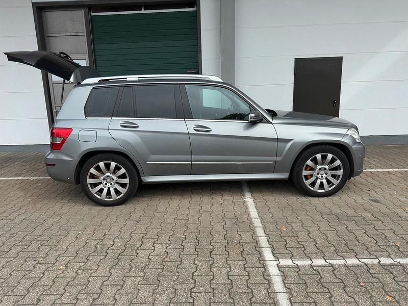 Gebraucht Mercedes GLK350 231 PS (169 kW) 2011 Grau SUV
