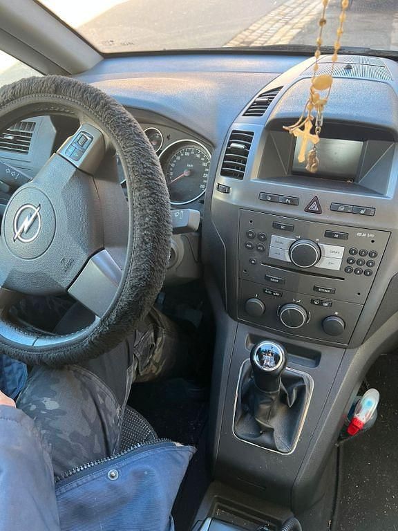 Gebraucht Opel Zafira 150 PS (110 kW) 2006 Grau Van / Kleinbus