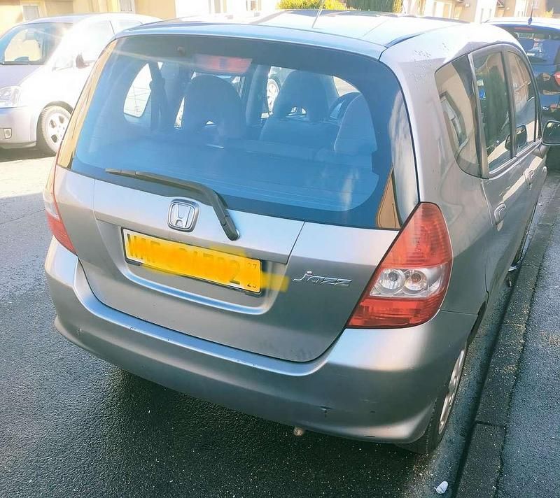 Gebraucht Honda Jazz Cool 77 PS (56 kW) 2007 Grau Kleinwagen