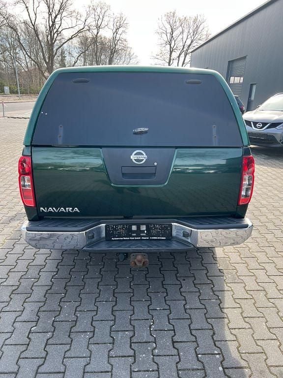 Gebraucht Nissan Navara SE 190 PS (139 kW) 2011 Grün Pickup