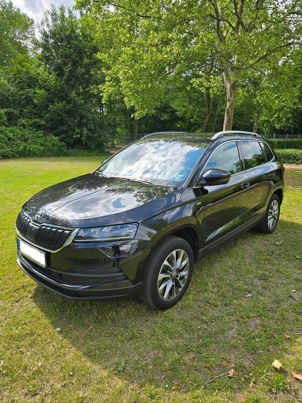 Schwarz Gebraucht 2021 Skoda Karoq Clever SUV | 24.499 € (Superpreis) - Bild 1/4