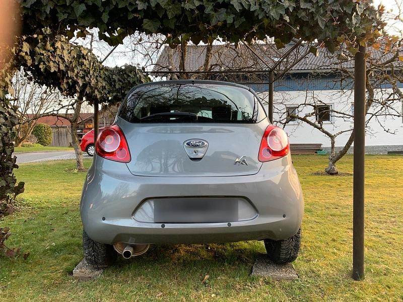 Gebraucht Ford Ka 69 PS (50 kW) 2012 Grau Kleinwagen