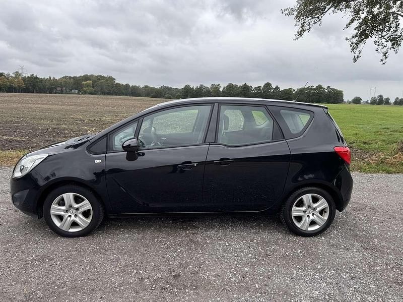 Gebraucht Opel Meriva 101 PS (74 kW) 2010 Saphirschwarz mineraleffekt Van / Kleinbus