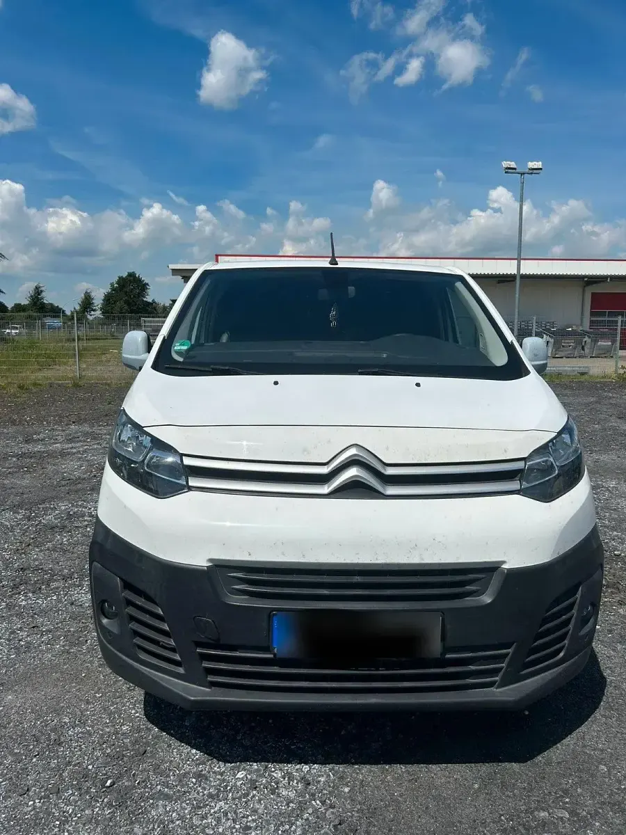 Gebraucht Citroën Jumpy 128 PS (94 kW) 2019 Weiß Van / Kleinbus