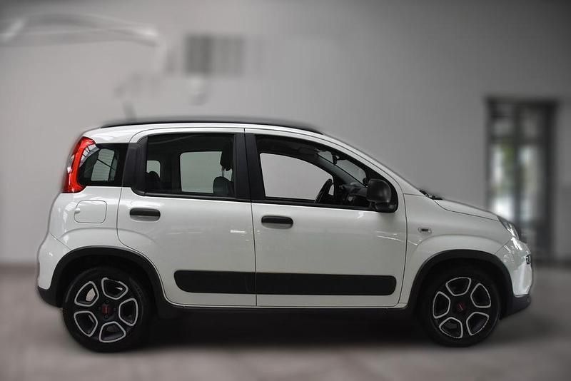 Weiß Gebraucht 2021 Fiat Panda City Life Kleinwagen | 11.370 € (Fairer Preis) - Bild 1/4