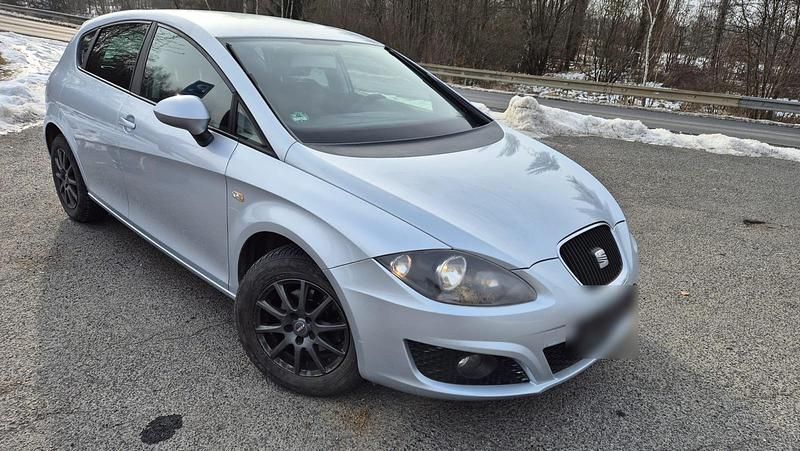 Gebraucht Seat Leon 77 PS (56 kW) 2010 Silber Kleinwagen