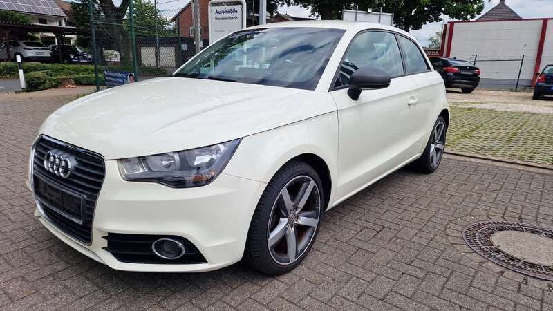 Beige weiss Gebraucht 2014 Audi A1 S-Line Kleinwagen | 8.850 € (Fairer Preis) - Bild 1/4