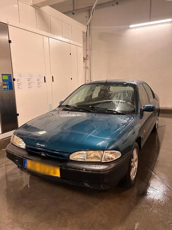 Blau Gebraucht 1993 Ford Mondeo Coupé | 4.000 € - Bild 1/4