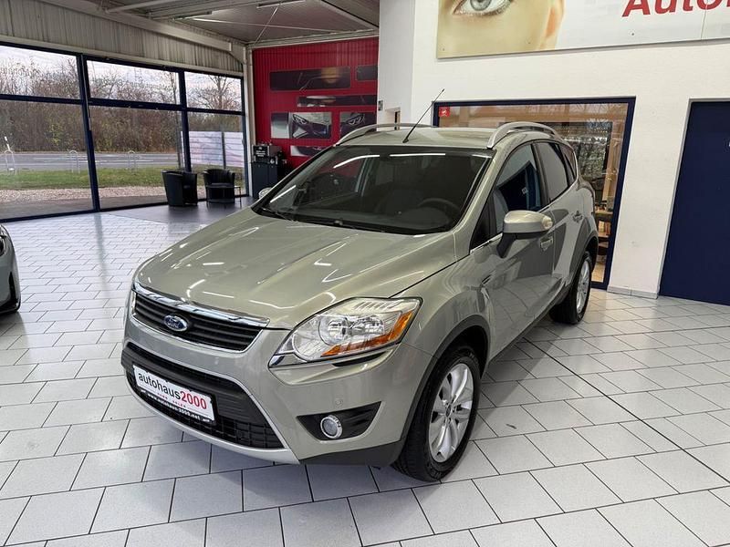 Gebraucht Ford Kuga Titanium 136 PS (100 kW) 2010 Beige SUV
