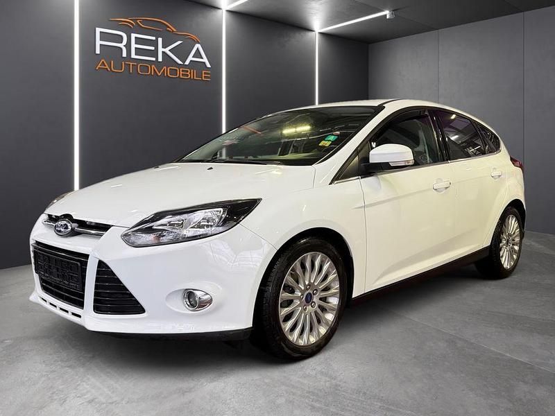 Gebraucht Ford Focus Titanium 125 PS (91 kW) 2015 Weiß Limousine
