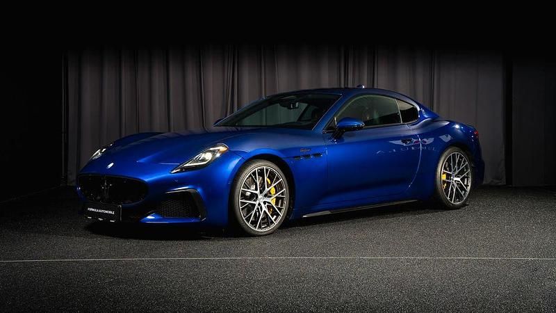 Gebraucht Maserati Granturismo 549 PS (403 kW) 2023 Coupé