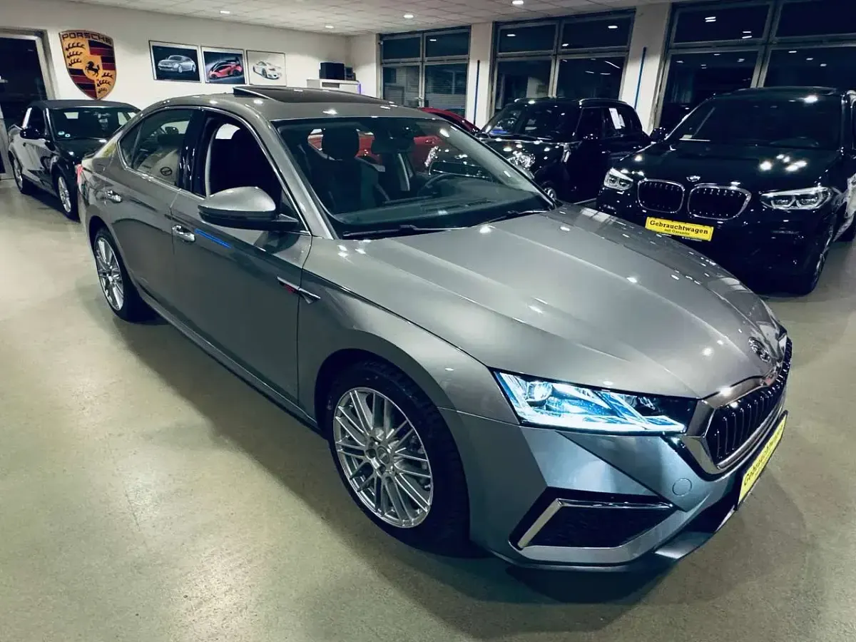 Gebraucht Skoda Octavia 150 PS (110 kW) 2025 Grau Kombi
