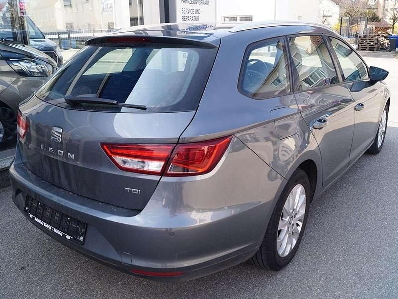 Gebraucht Seat Leon ST Style 110 PS (80 kW) 2016 "pirineos" grau Kombi