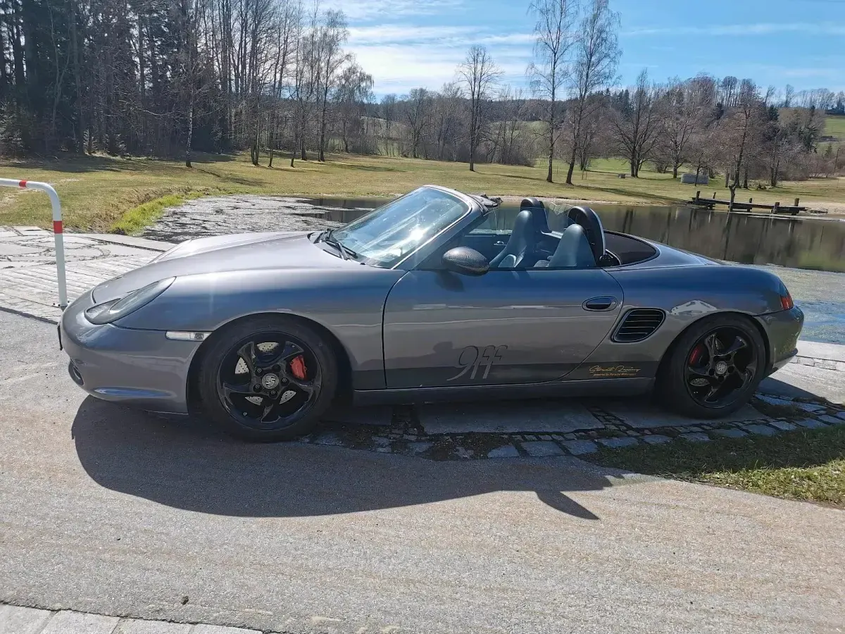 Gebraucht Porsche 986 Boxster 239 PS (175 kW) 2001 Grau Cabrio
