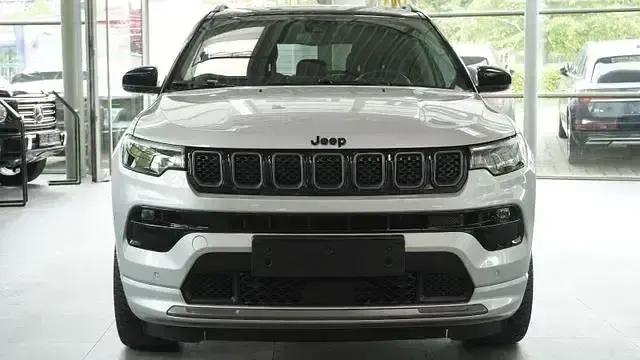 Gebraucht Jeep Compass 179 PS (131 kW) 2022 Grau SUV