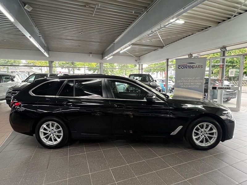 Gebraucht BMW 520 Sport Line 190 PS (139 kW) 2022 Schwarz Kombi