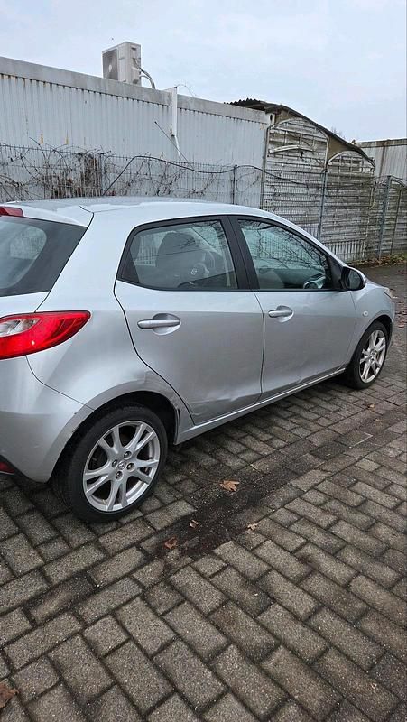 Gebraucht Mazda 2 86 PS (63 kW) 2009 Grau Kleinwagen