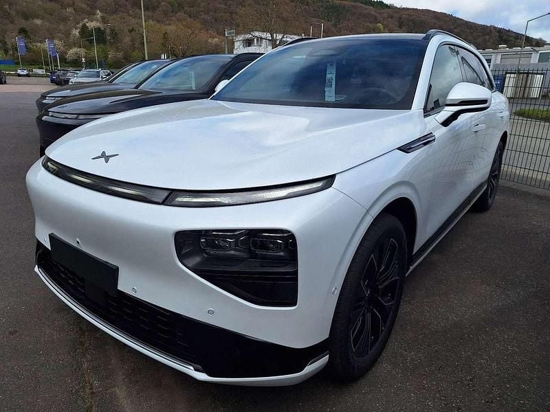 Neu XPENG G9 258 kW (351 PS) 2026 Weiß SUV