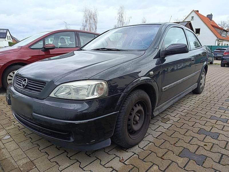 Gebraucht Opel Astra 84 PS (61 kW) 2001 Schwarz Kleinwagen