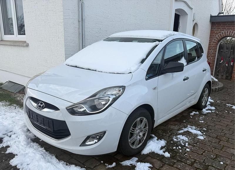 Gebraucht Hyundai ix20 90 PS (66 kW) 2012 Weiß Kleinwagen